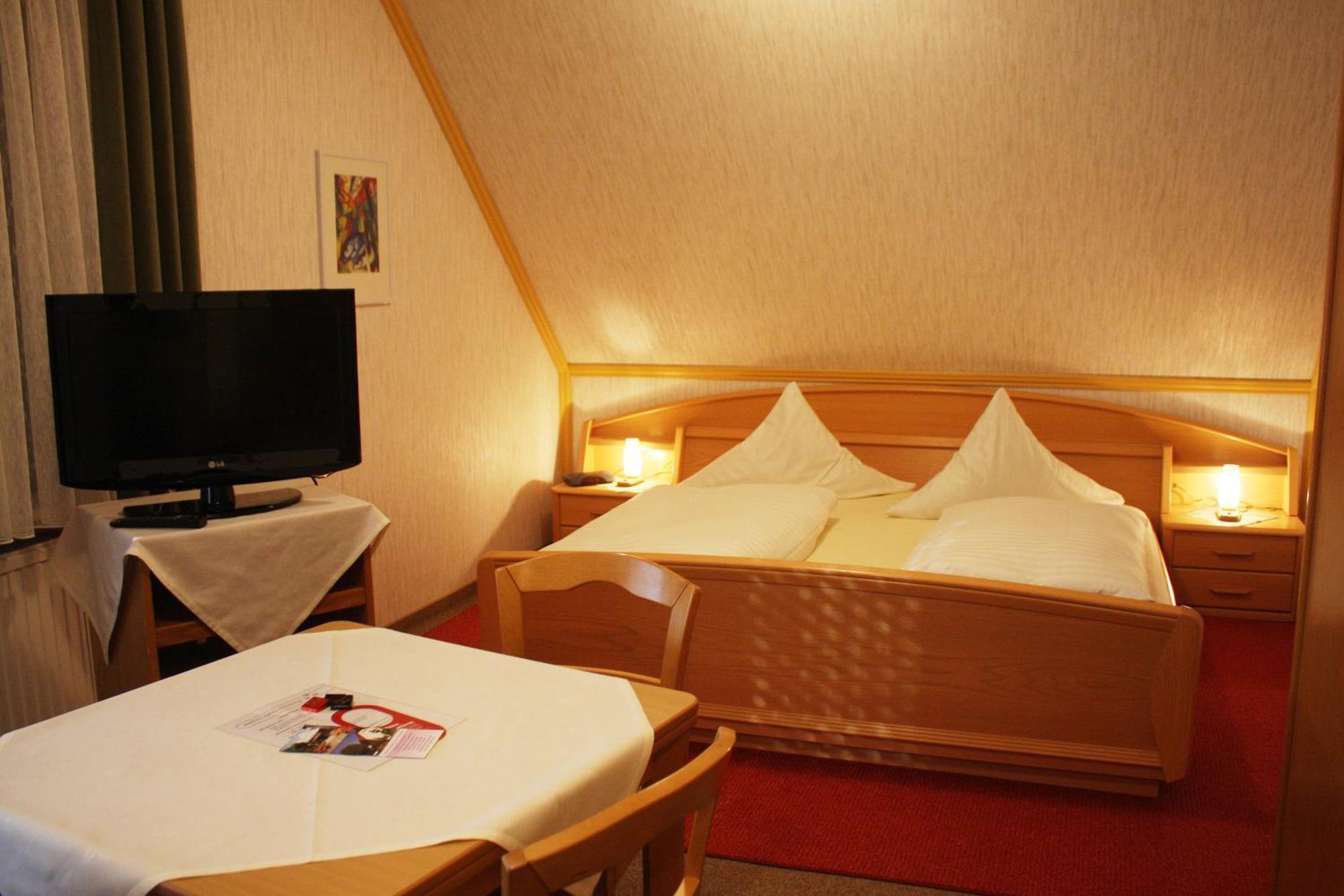 Hotel Drei Kronen Burgkunstadt Extérieur photo